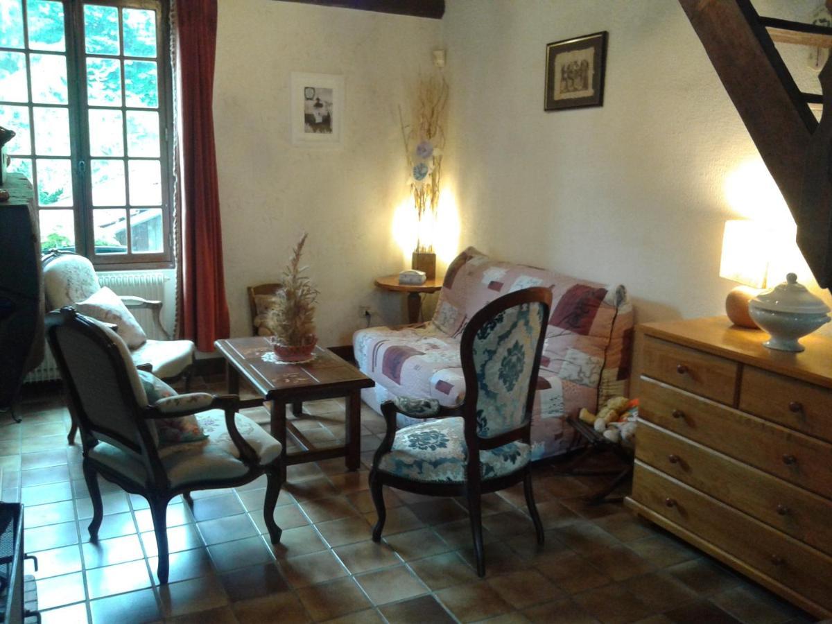 Au Grand Sapin Chambres Chez L'Habitant Henonville Esterno foto