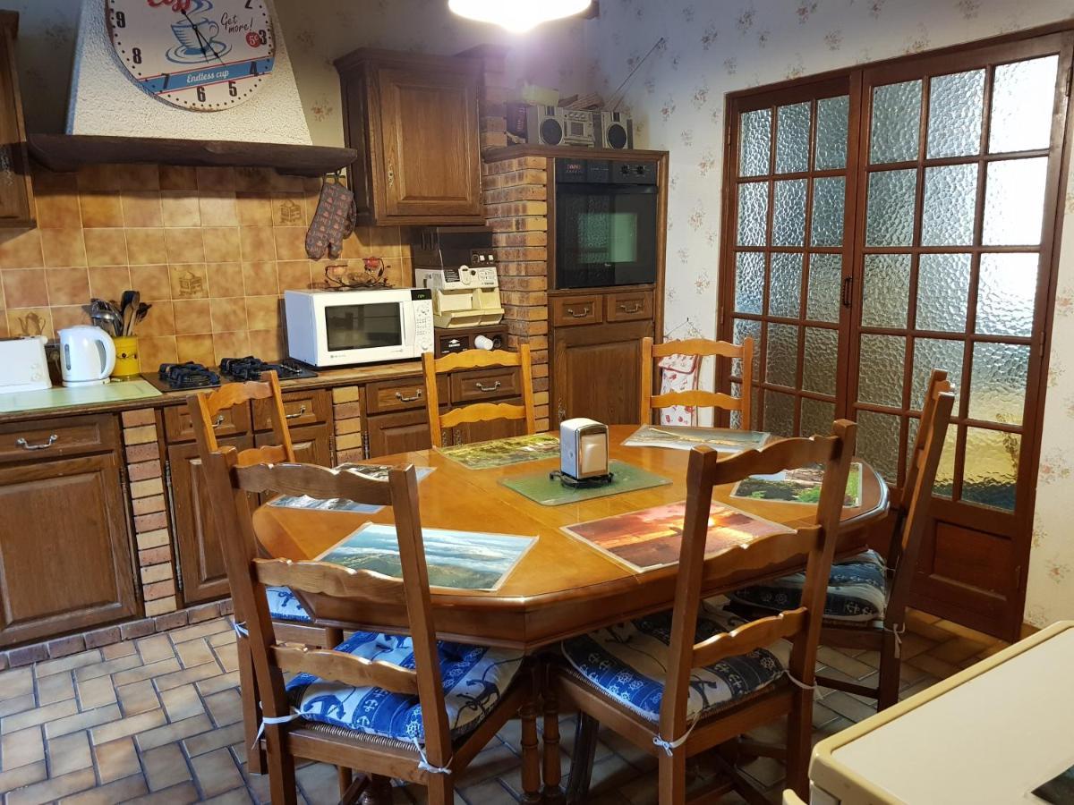 Au Grand Sapin Chambres Chez L'Habitant Henonville Esterno foto